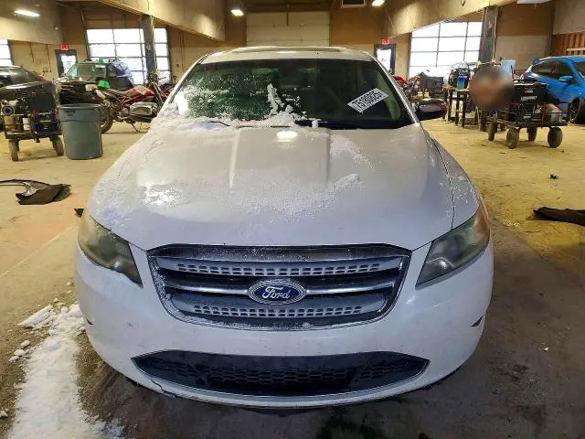 2011 FORD TAURUS LIMITED  