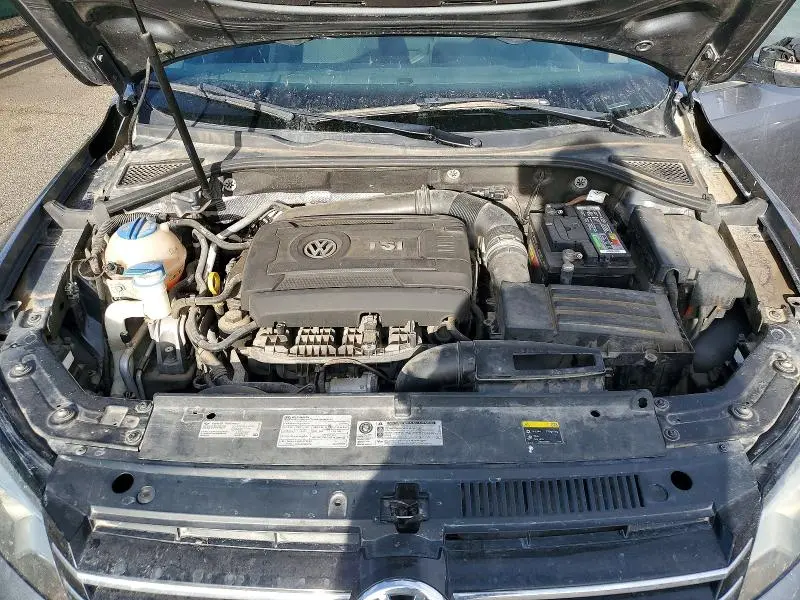 2015 VOLKSWAGEN PASSAT S  