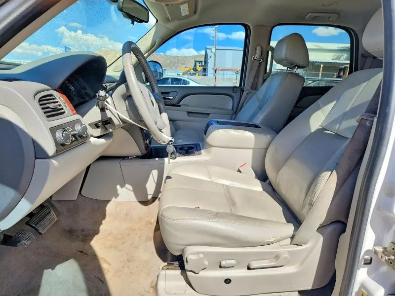 2011 CHEVROLET TAHOE K1500 LT  
