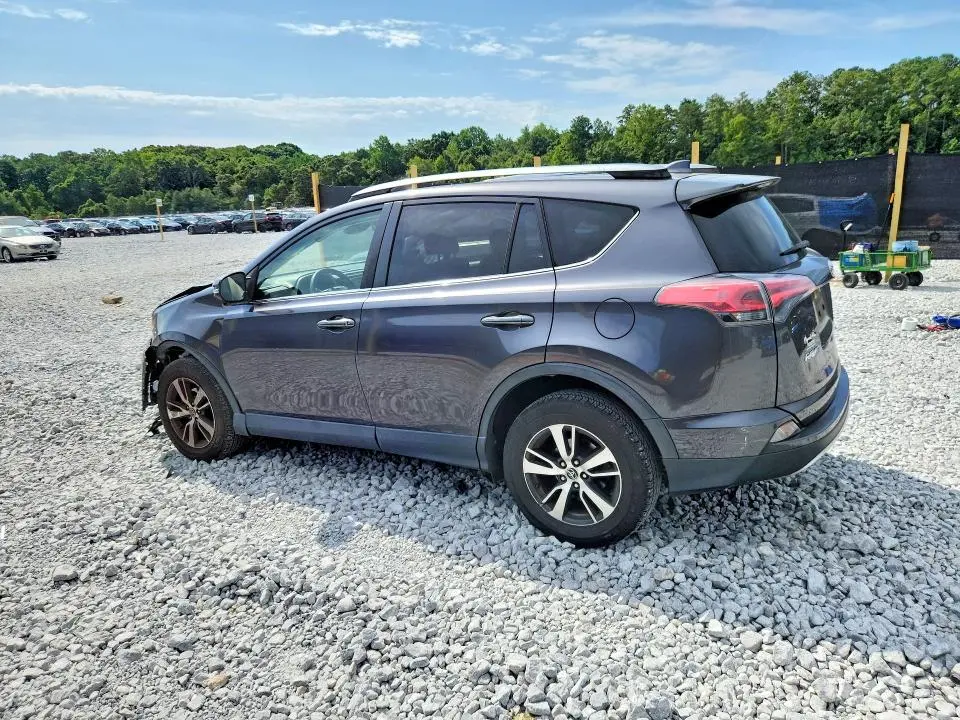 2017 TOYOTA RAV4 XLE  