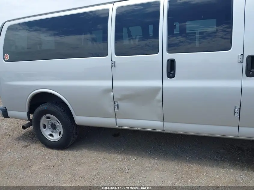 2017 CHEVROLET EXPRESS 3500 LT