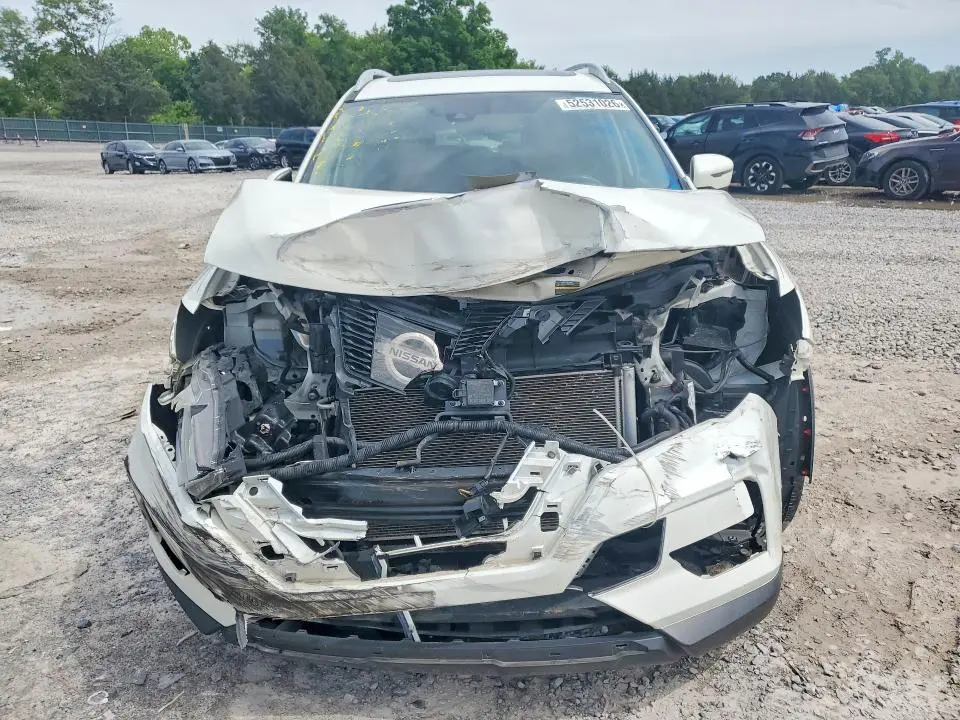 2017 NISSAN ROGUE SL  