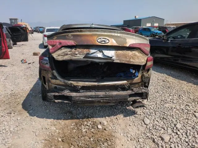 2017 HYUNDAI SONATA SE  