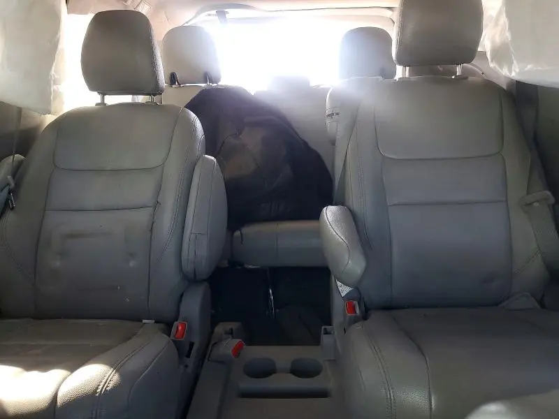 2017 TOYOTA SIENNA   