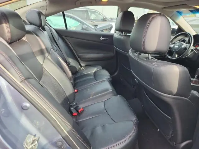 2011 NISSAN MAXIMA S  