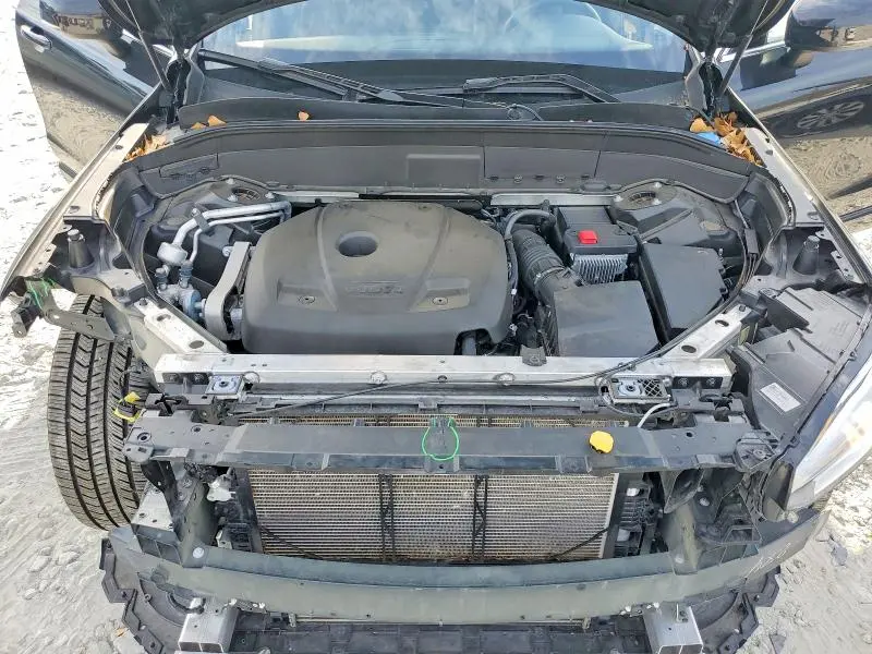 2022 VOLVO XC90 T6 MOMENTUM  