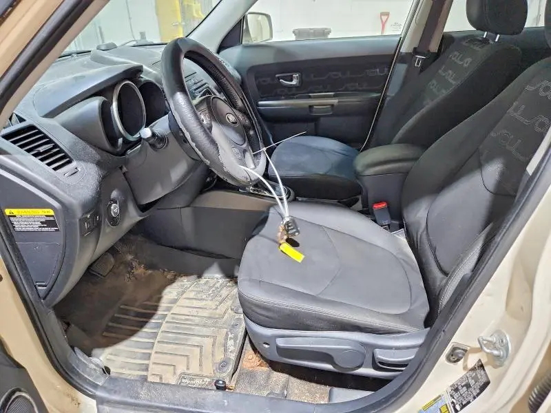 2013 KIA SOUL +  