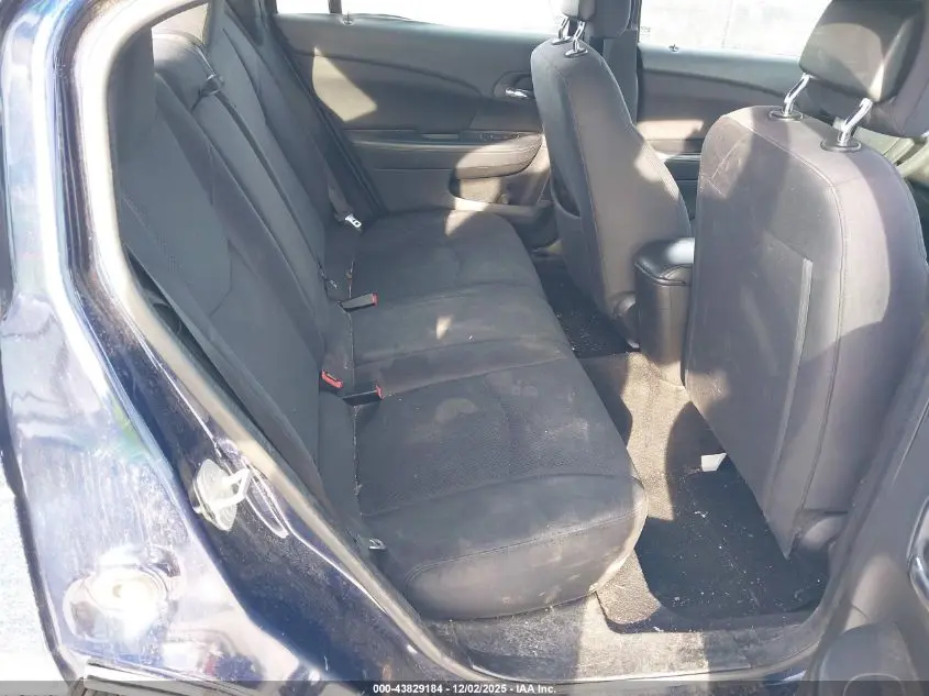 2014 CHRYSLER 200 LX