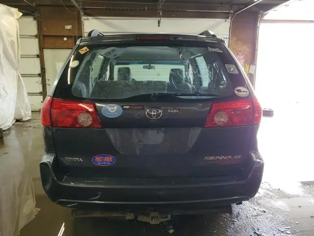 2010 TOYOTA SIENNA CE  