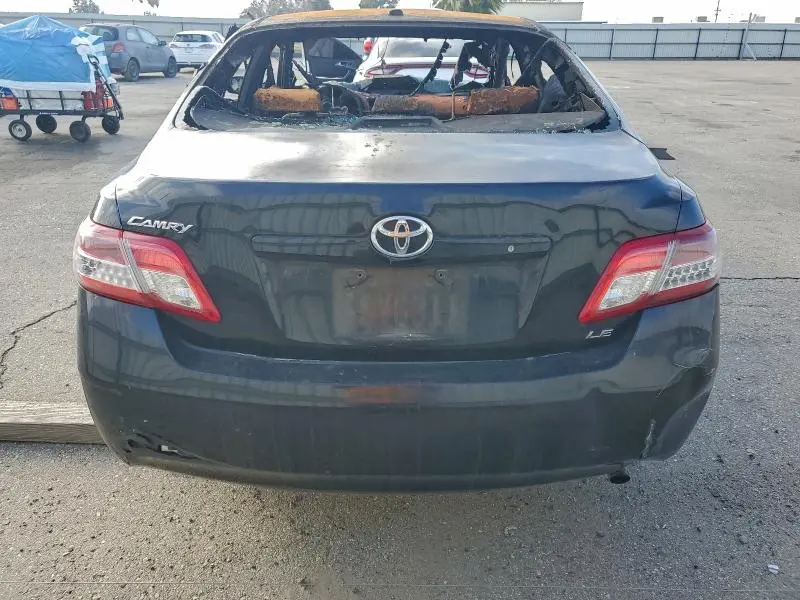 2011 TOYOTA CAMRY BASE  