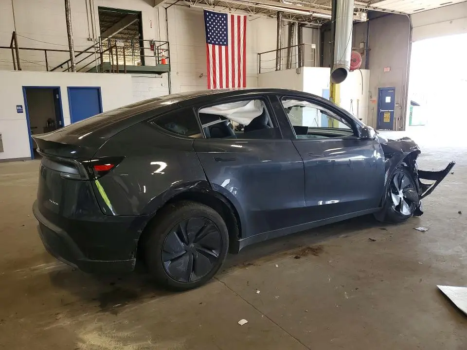 2026 TESLA MODEL Y   