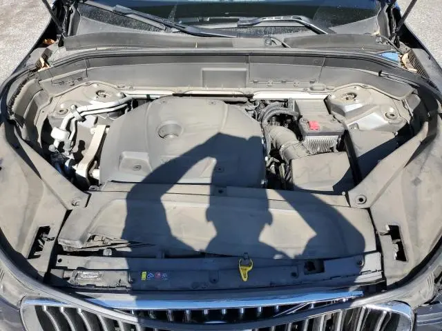 2022 VOLVO XC90 T5 MOMENTUM  