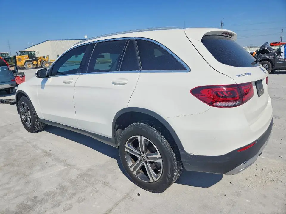 2020 MERCEDES-BENZ GLC 300  