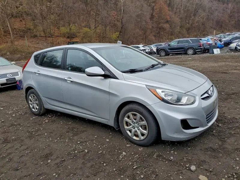 2013 HYUNDAI ACCENT GLS  