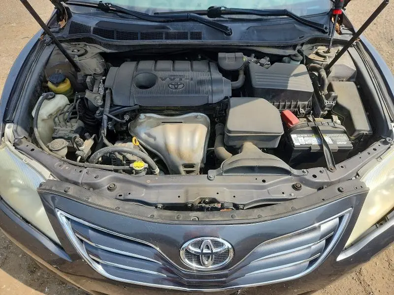 2011 TOYOTA CAMRY XLE  