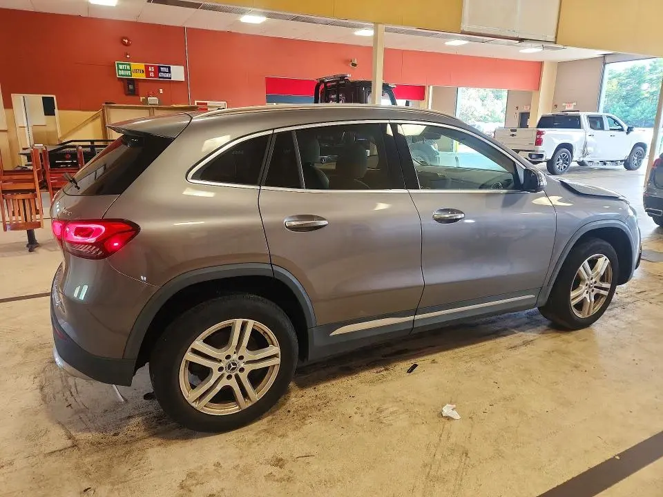 2023 MERCEDES-BENZ GLA 250 4MATIC  