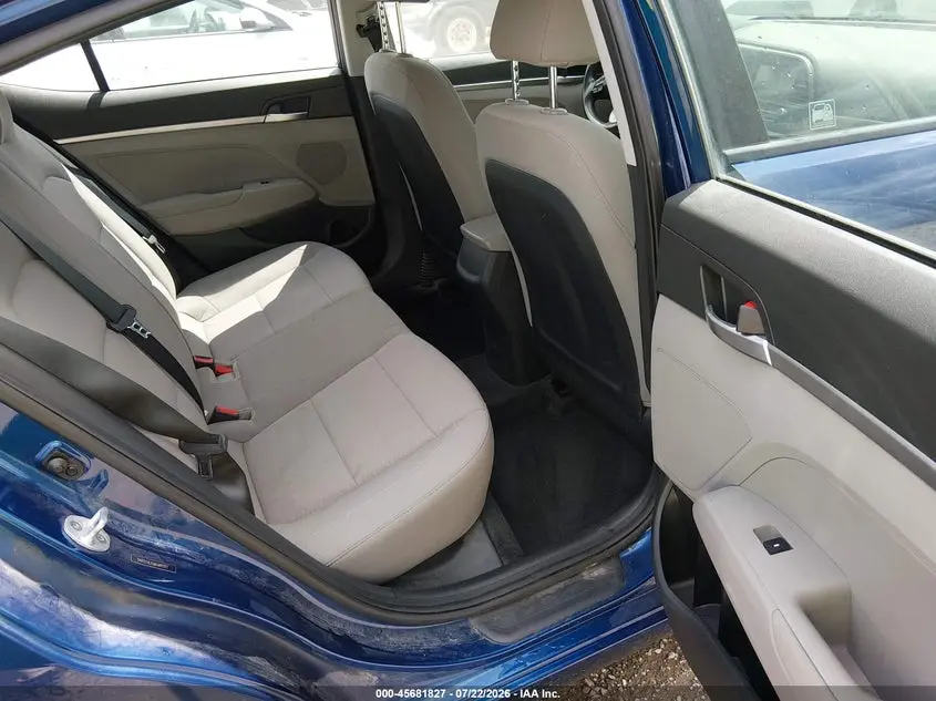 2019 HYUNDAI ELANTRA SE