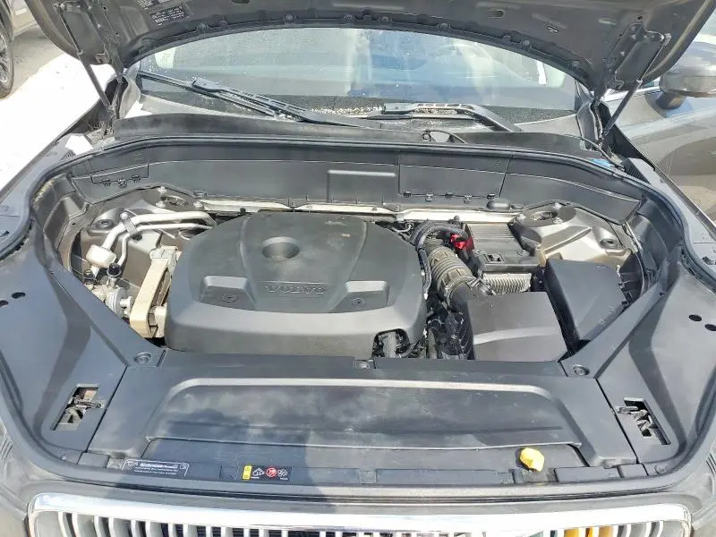 2018 VOLVO XC90 T6  
