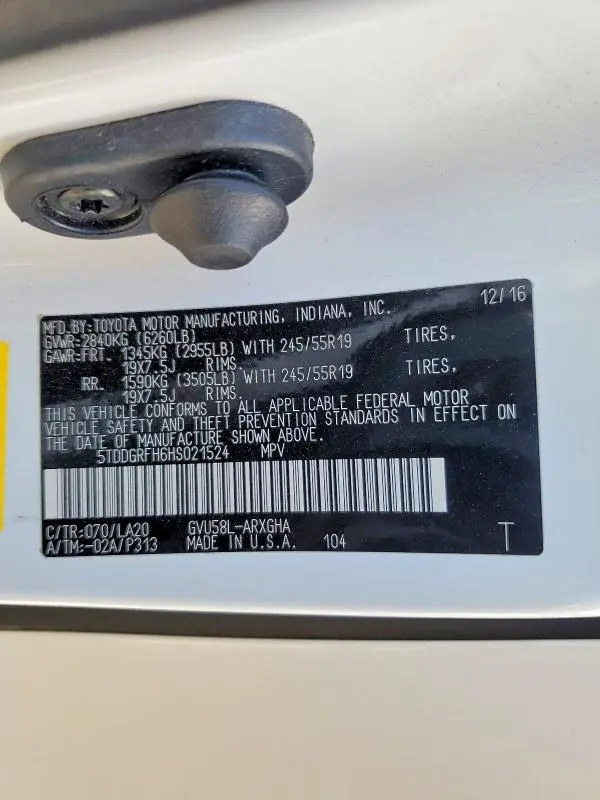 2017 TOYOTA HIGHLANDER HYBRID LIMITED  