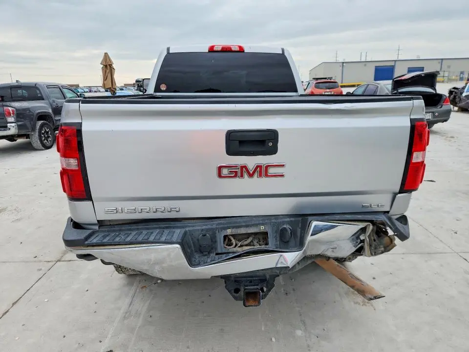 2018 GMC SIERRA K2500 SLE  