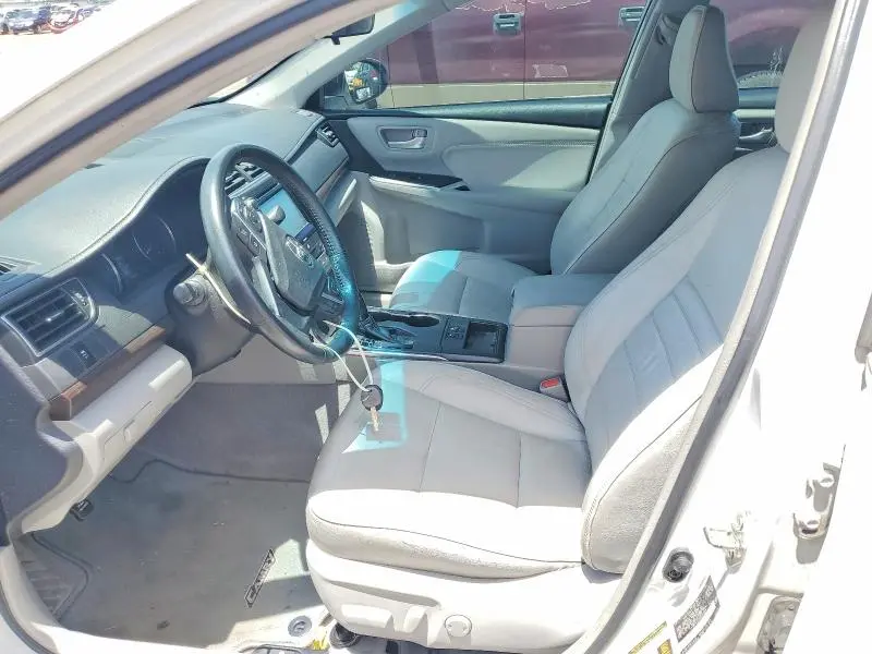 2016 TOYOTA CAMRY LE  