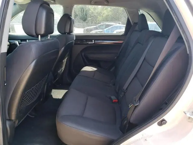 2011 KIA SORENTO BASE  