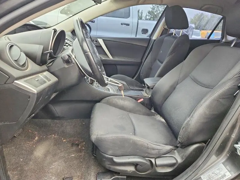 2011 MAZDA 3 S  