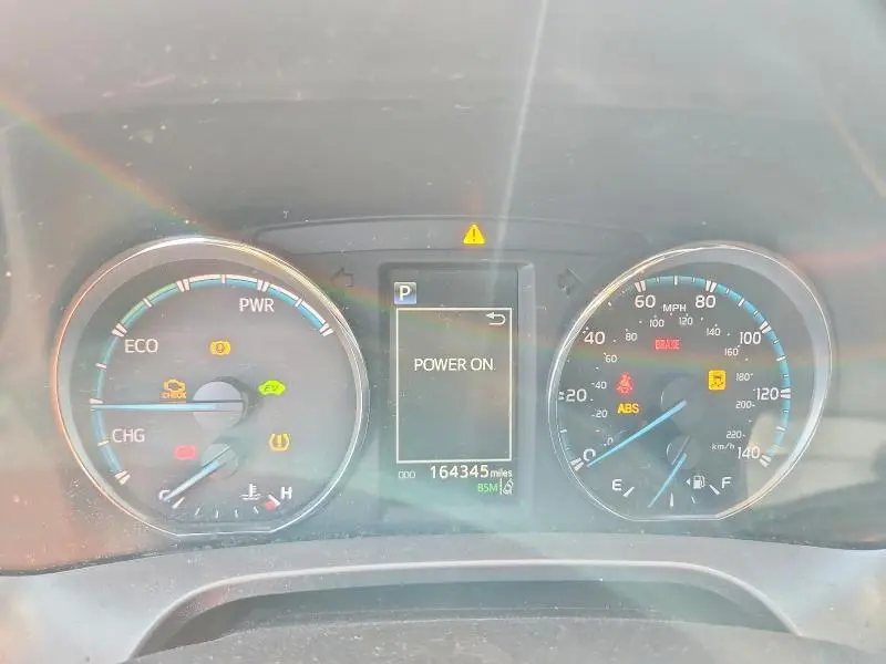 2017 TOYOTA RAV4 HV SE  