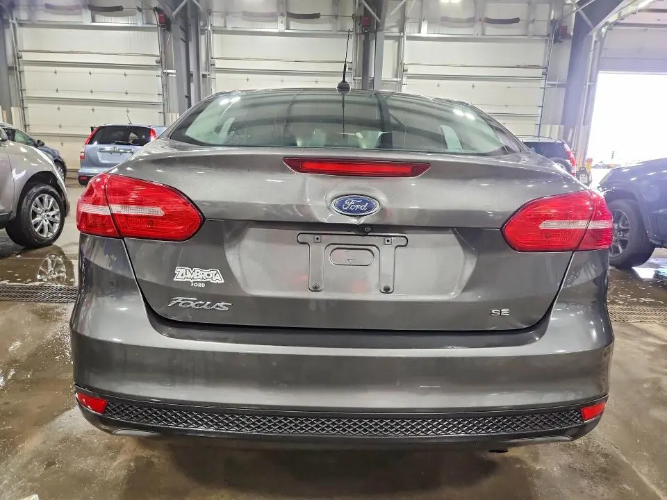 2016 FORD FOCUS SE  