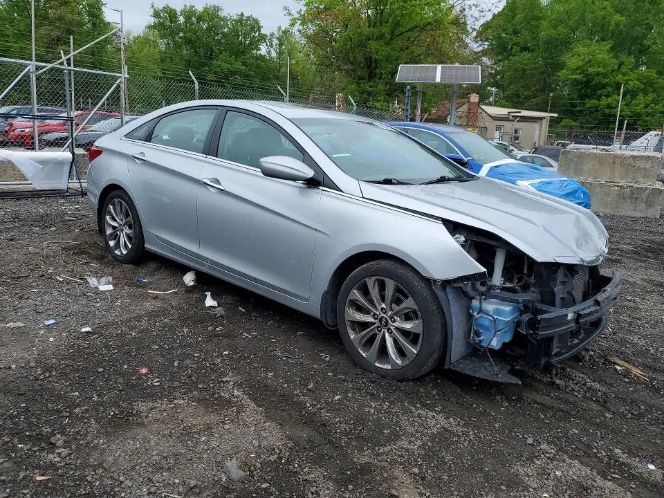 2013 HYUNDAI SONATA SE  