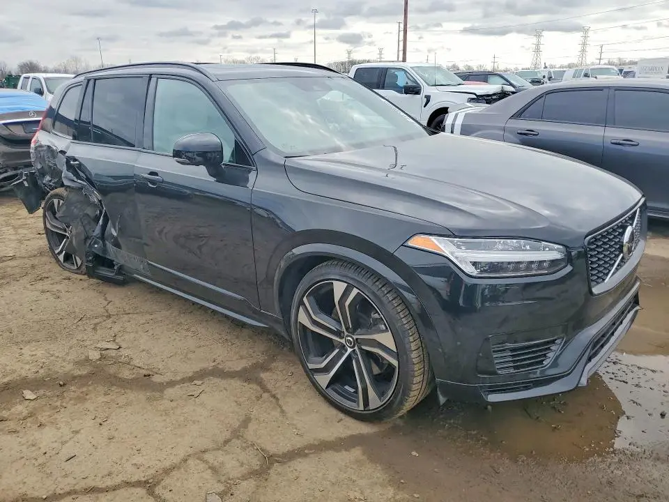 2022 VOLVO XC90 T8 RECHARGE R-DESIGN  