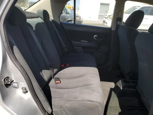 2010 NISSAN VERSA S  
