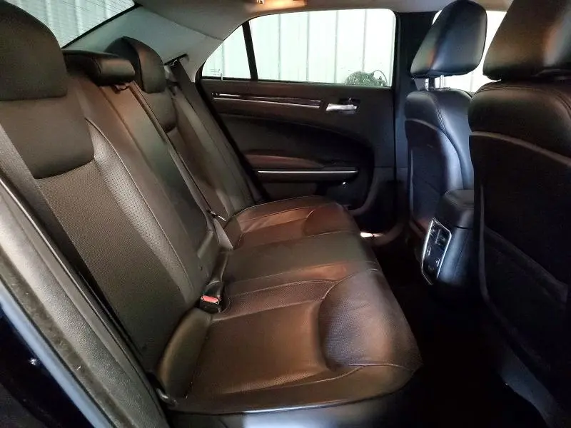 2019 CHRYSLER 300 LIMITED  