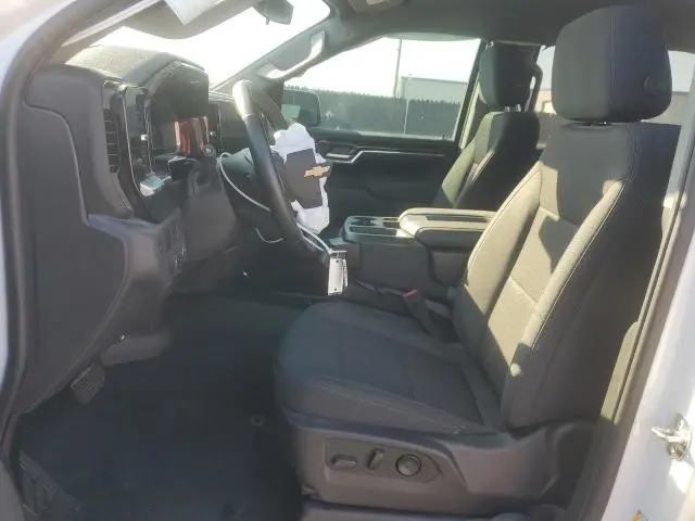 2024 CHEVROLET SILVERADO C1500 LT  