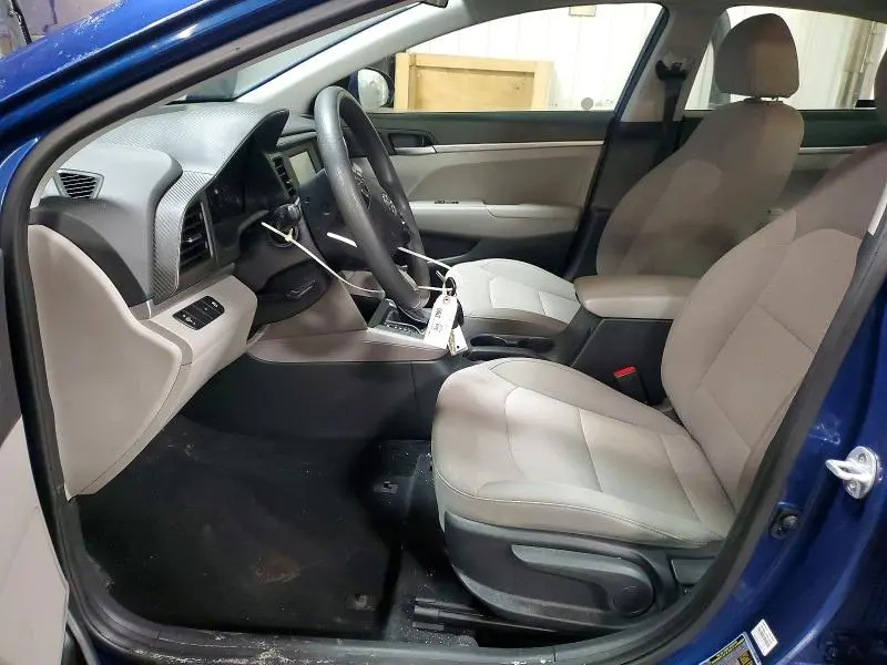 2019 HYUNDAI ELANTRA SE  