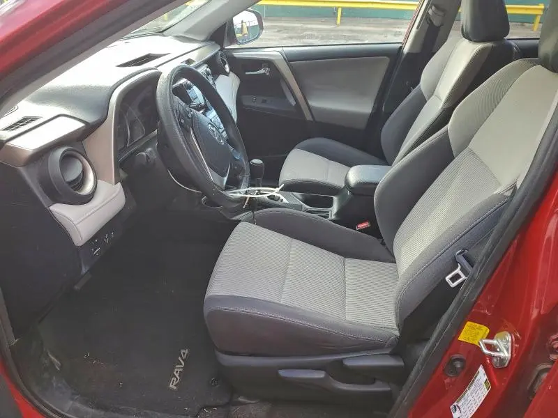 2015 TOYOTA RAV4 XLE  