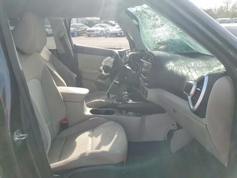 2022 KIA SOUL LX  