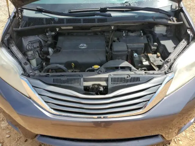 2014 TOYOTA SIENNA XLE  