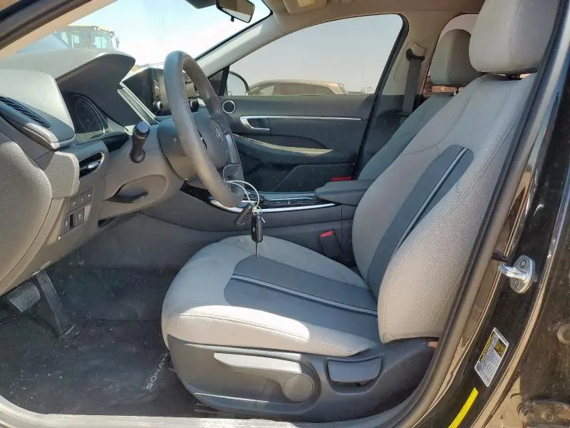 2020 HYUNDAI SONATA SE  