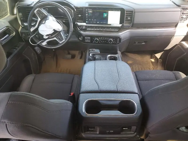 2024 CHEVROLET SILVERADO K1500 LT  