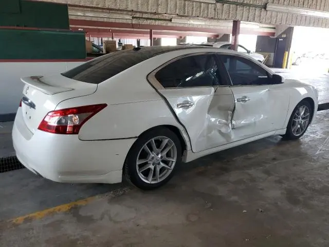 2010 NISSAN MAXIMA S  