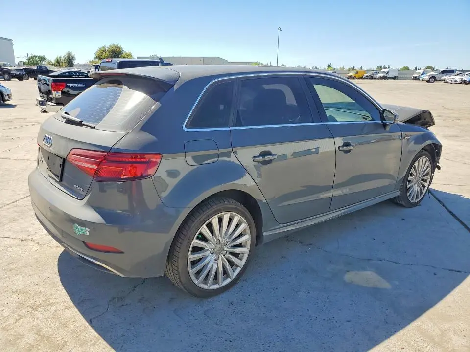 2017 AUDI A3 E-TRON PRESTIGE  