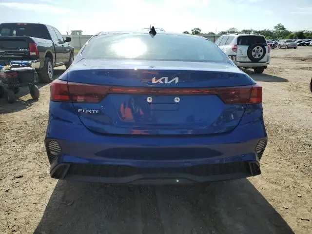 2023 KIA FORTE LX  