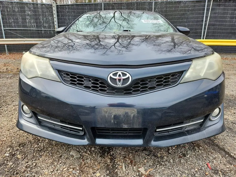 2013 TOYOTA CAMRY SE  