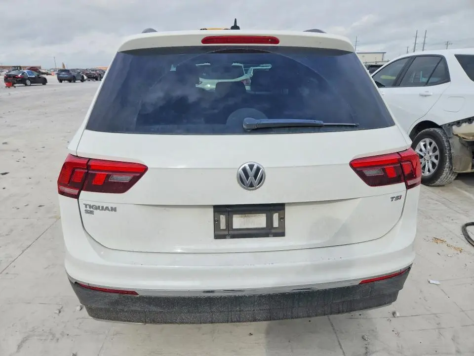 2018 VOLKSWAGEN TIGUAN SE  