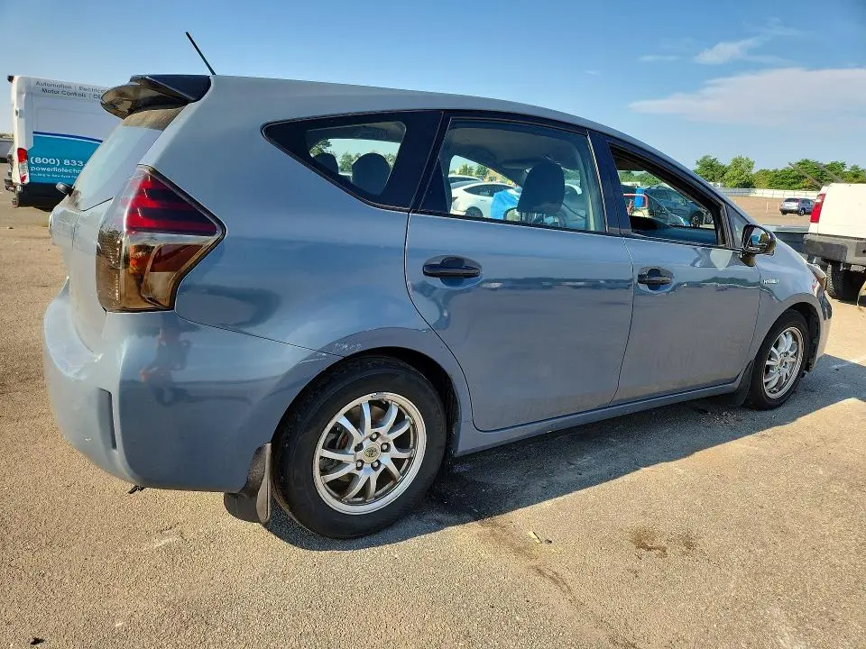 2015 TOYOTA PRIUS V TWO  