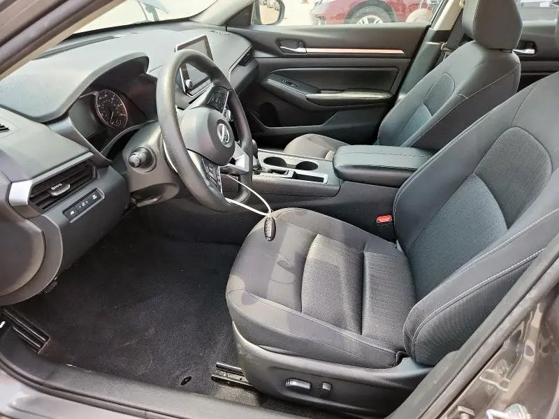 2022 NISSAN ALTIMA SV  