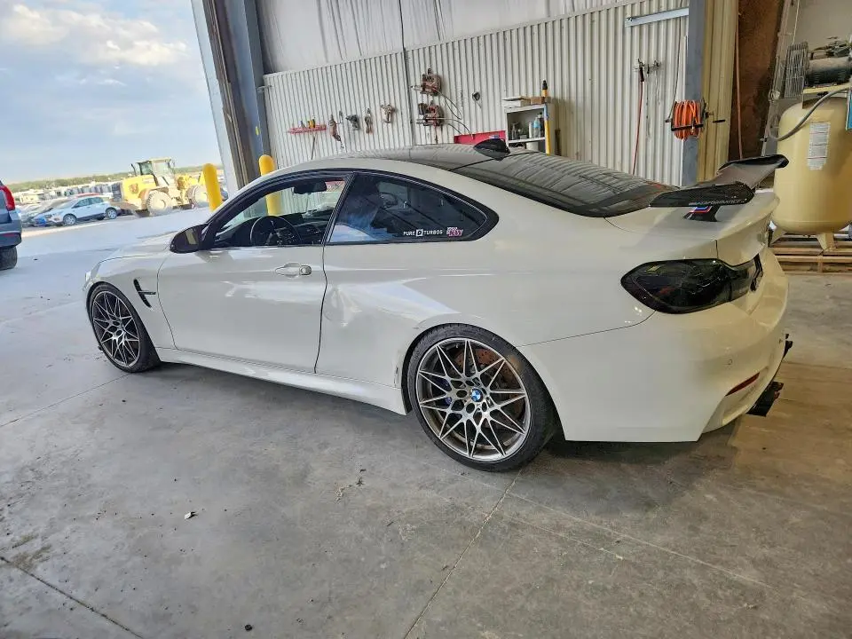 2016 BMW M4   