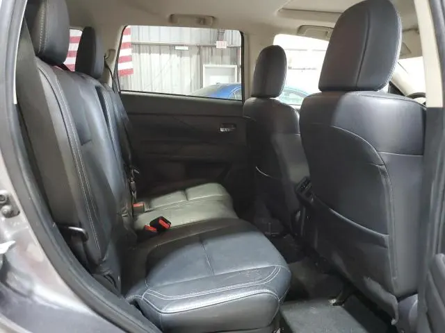 2019 MITSUBISHI OUTLANDER SE  