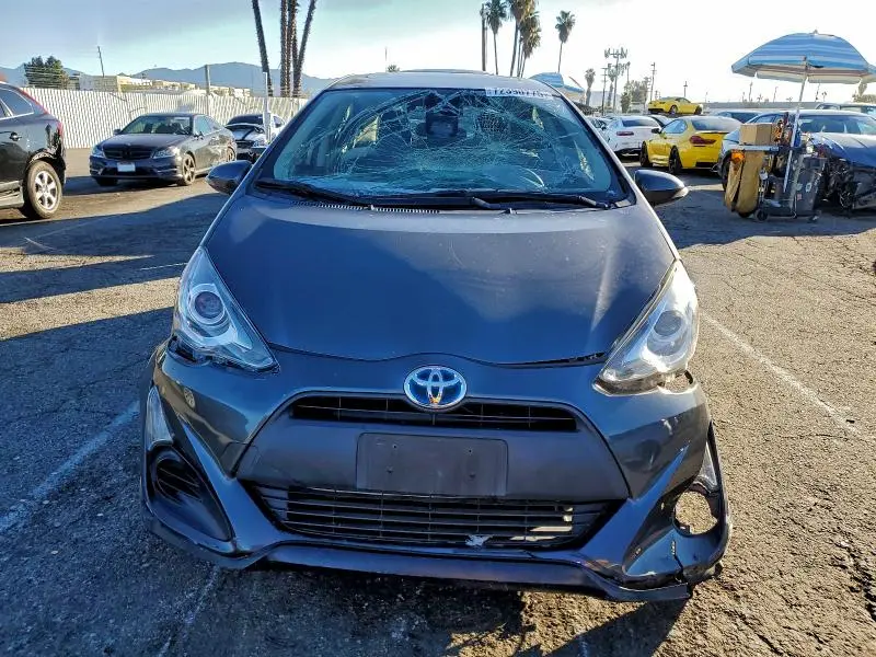 2017 TOYOTA PRIUS C   